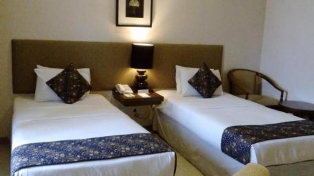Hotel Le Beringin Salatiga Zewnętrze zdjęcie